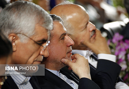 سعدی دوستان در جوار آرامگاه شیخ/ سعدی نماد اعتدال و عدالت