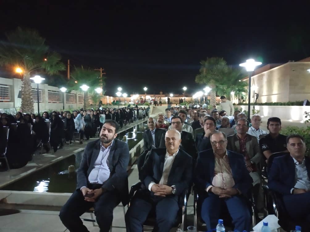 نی‌ریزیان بر خوان سعدی نشستند/کمالی سروستانی: سعدی شاعر زندگی است