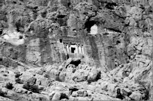 دخمه سنگی داو و دختر