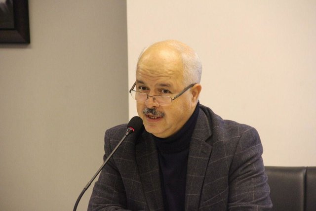 کمالی در آیین پاسداشت منصور اوجی: اوجی شکار شعر است